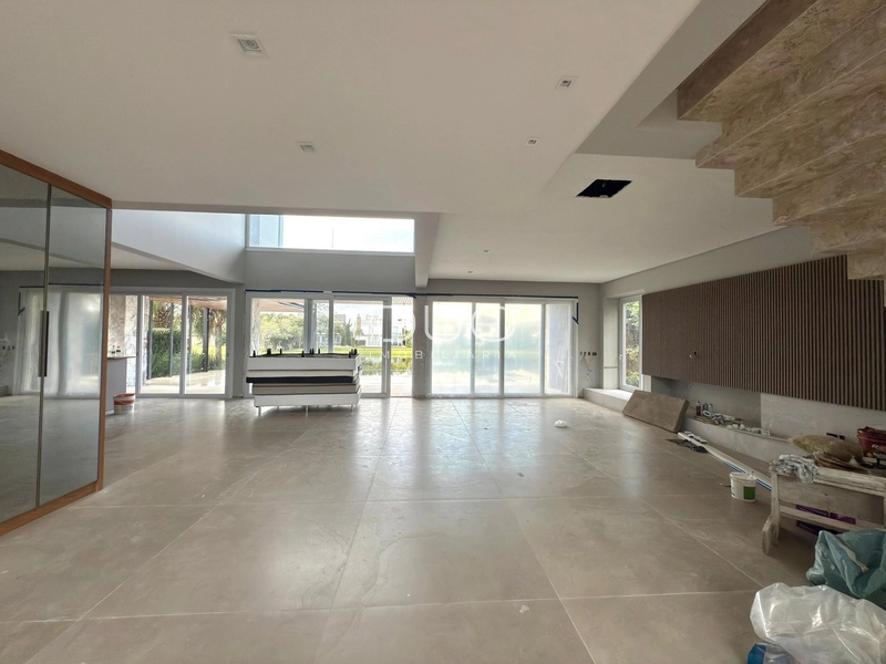 SOBRADO NO CONDOMÍNIO BOSQUES DE ATLÂNTIDA EM XANGRI-LÁ: 6ª foto da galeria de imagens do imóvel