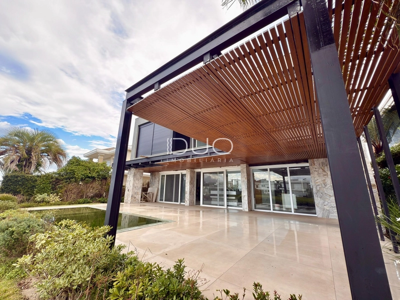 SOBRADO NO CONDOMÍNIO BOSQUES DE ATLÂNTIDA EM XANGRI-LÁ: 15ª foto da galeria de imagens do imóvel