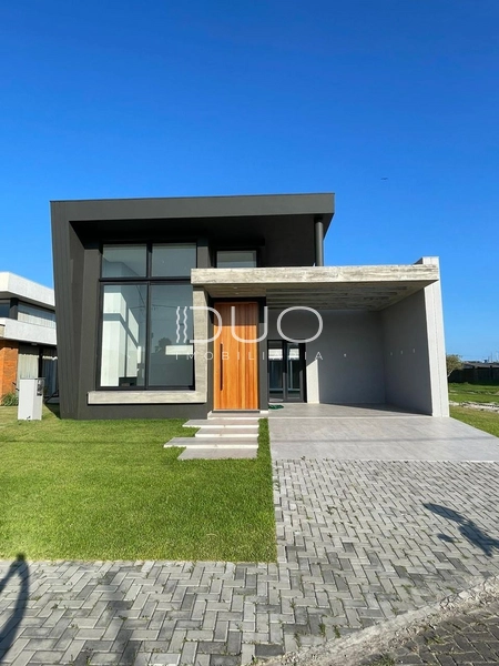 CASA NO CONDOMÍNIO DUBAI RESORT EM CAPÃO DA CANOA