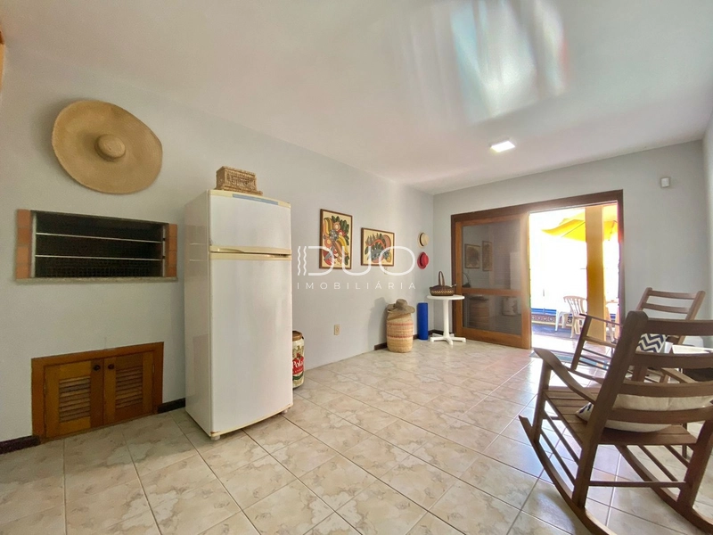 CASA EM XANGRI-LÁ: 18ª foto da galeria de imagens do imóvel