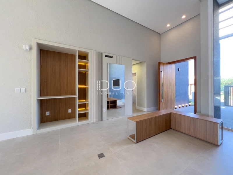 CASA NO CENTRO DE XANGRI-LA: 12ª foto da galeria de imagens do imóvel