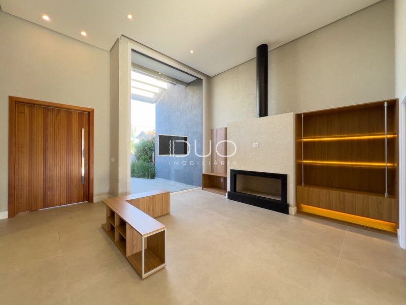 CASA NO CENTRO DE XANGRI-LA: 7ª foto da galeria de imagens do imóvel