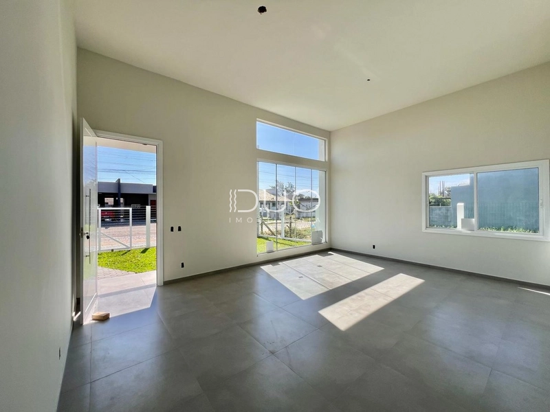 CASA EM XANGRI-LÁ: 3ª foto da galeria de imagens do imóvel