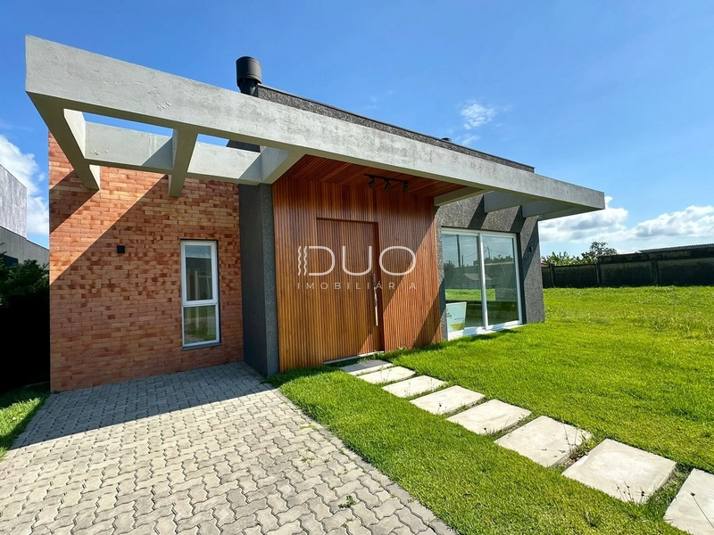 CASA NO CONDOMÍNIO DUBAI RESORT EM CAPÃO DA CANOA