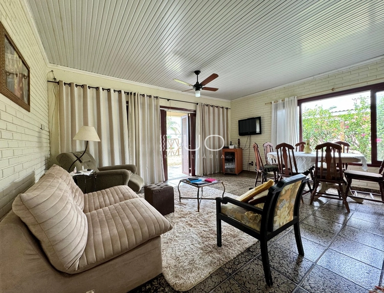 CASA EM XANGRI-LÁ: 6ª foto da galeria de imagens do imóvel