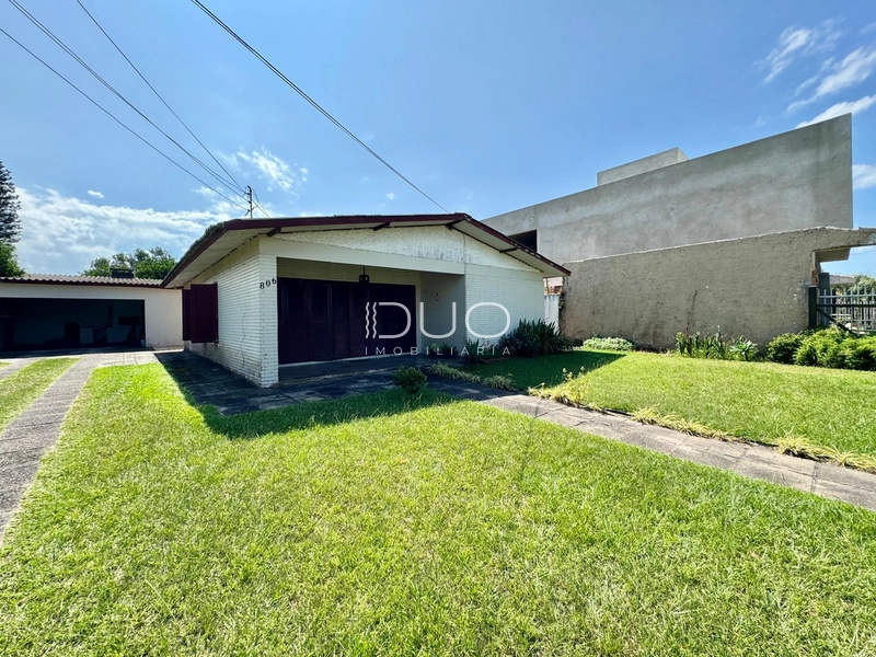 CASA EM XANGRI-LÁ: 3ª foto da galeria de imagens do imóvel