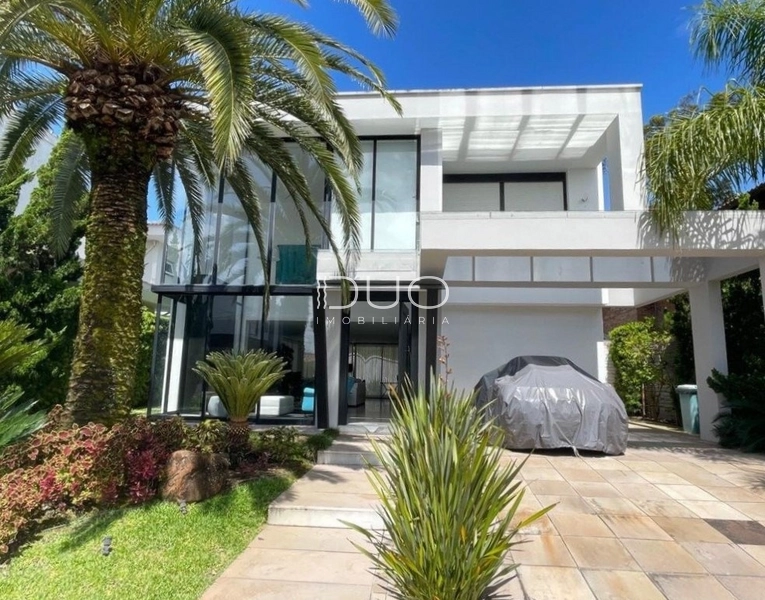 SOBRADO NO CONDOMÍNIO PORTO CORONADO EM XANGRI-LÁ