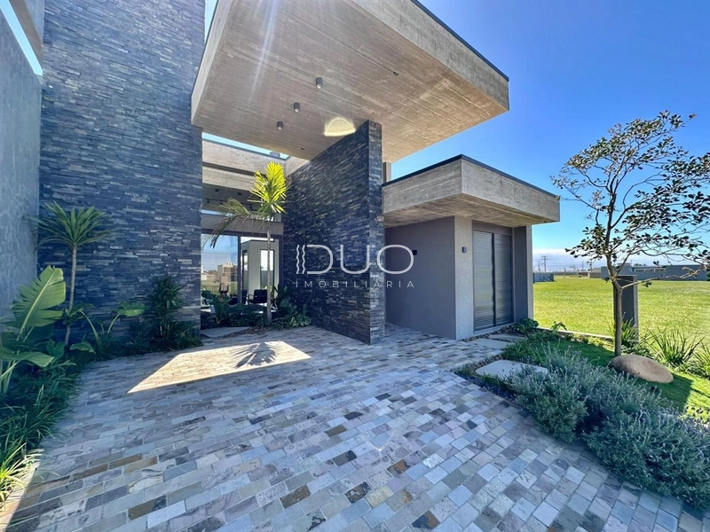 CASA NO BAIRRO PLANEJADO SANTORINI EM XANGRI-LÁ: 3ª foto da galeria de imagens do imóvel