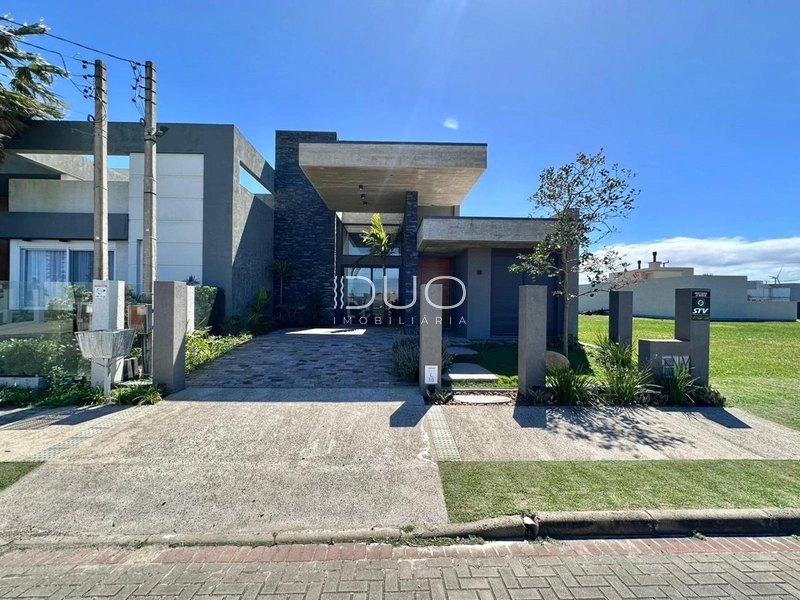 CASA NO BAIRRO PLANEJADO SANTORINI EM XANGRI-LÁ: 2ª foto da galeria de imagens do imóvel