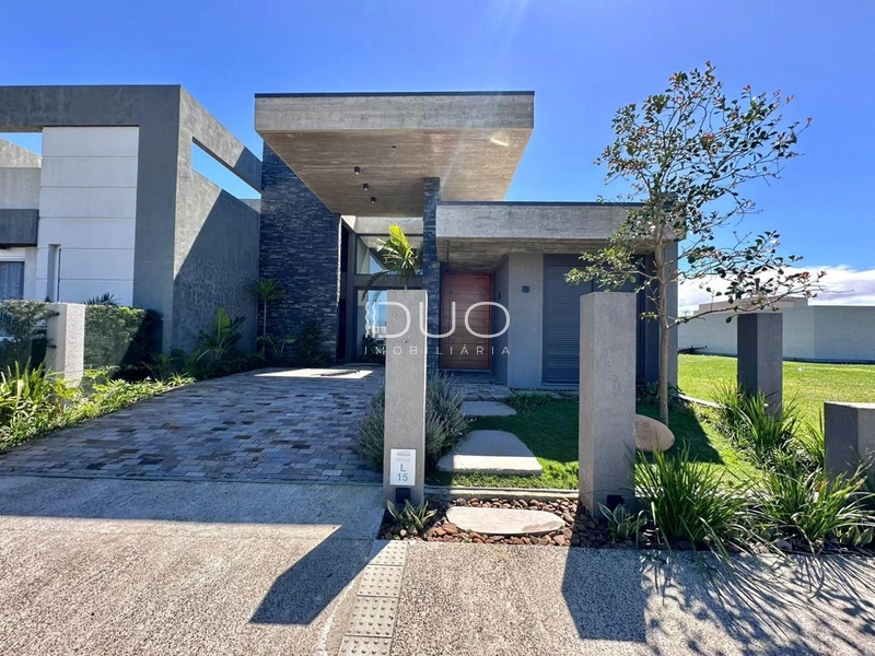 CASA NO BAIRRO PLANEJADO SANTORINI EM XANGRI-LÁ