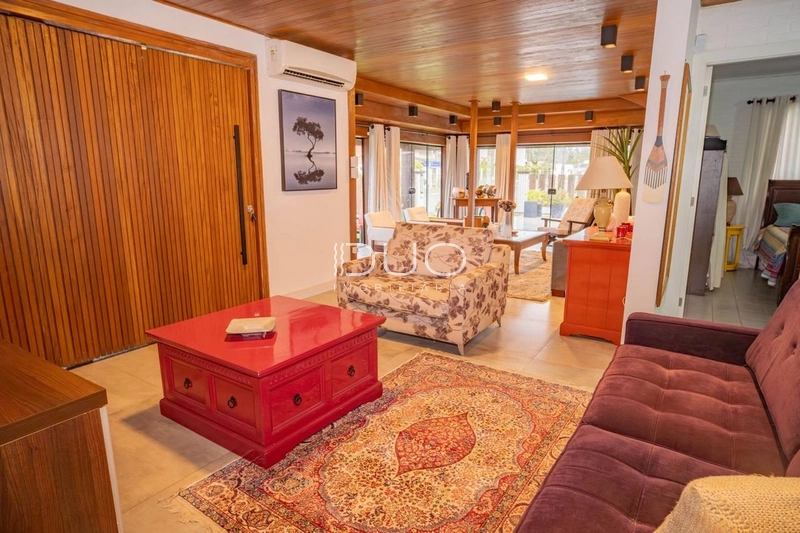 CASA EM XANGRI-LÁ: 9ª foto da galeria de imagens do imóvel