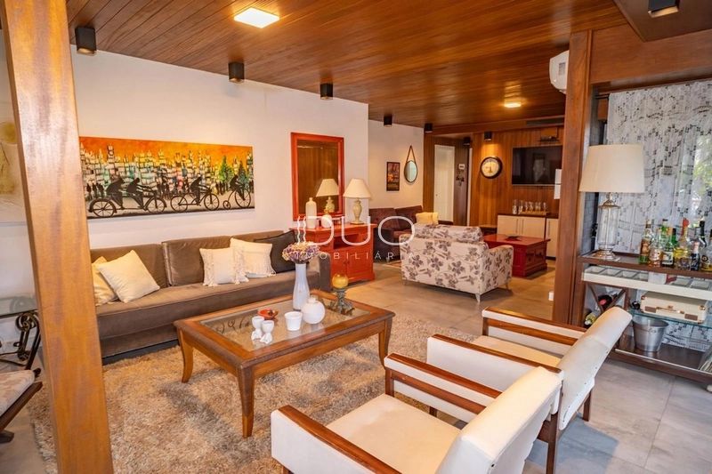 CASA EM XANGRI-LÁ: 8ª foto da galeria de imagens do imóvel