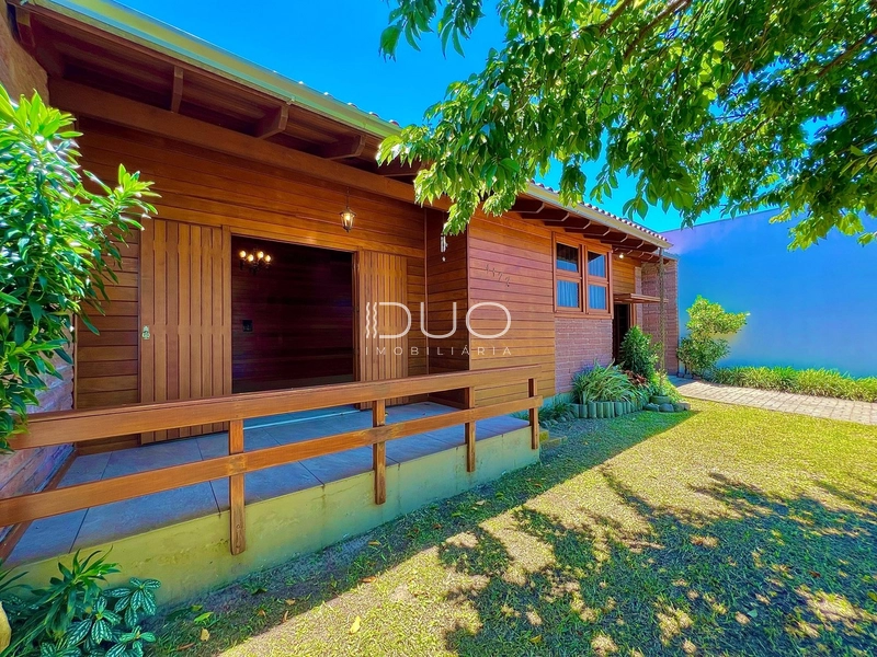 LINDA CASA NA PRAIA DE CAPÃO DA CANOA