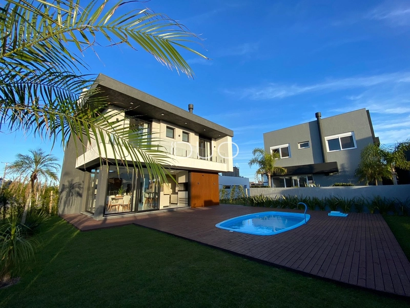 SOBRADO NO CONDOMÍNIO BLUE EM XANGRI-LÁ: 15ª foto da galeria de imagens do imóvel