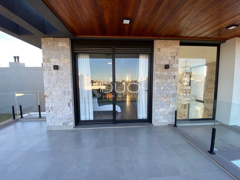 SOBRADO NO CONDOMÍNIO BLUE EM XANGRI-LÁ: 35ª foto da galeria de imagens do imóvel