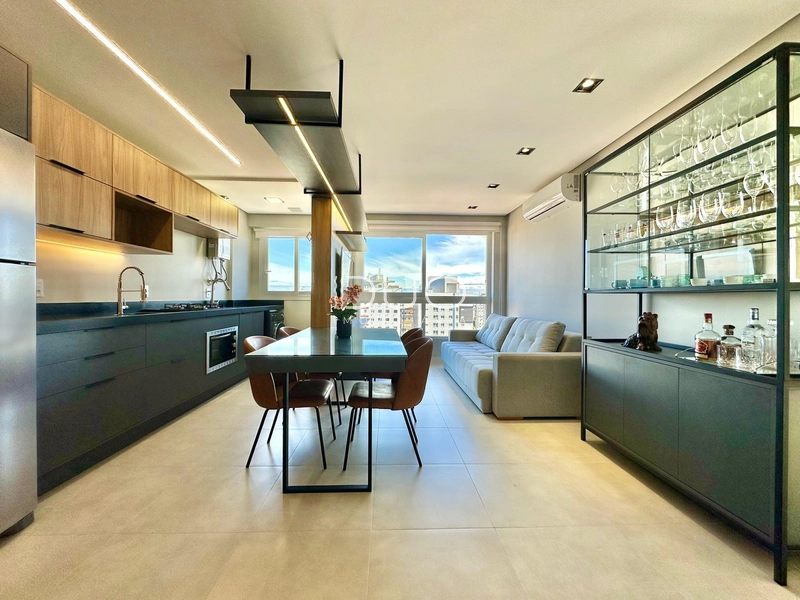 APARTAMENTO COM VISTA LIBERADA