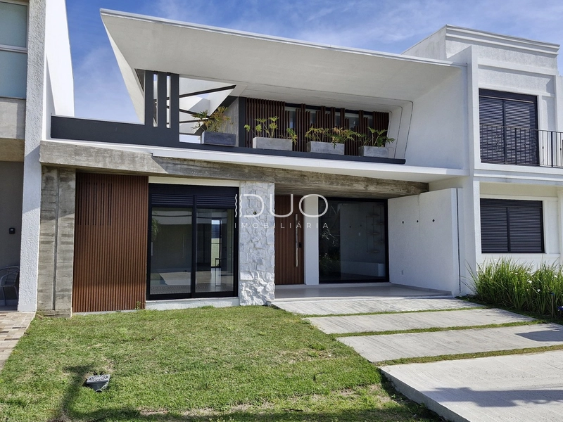 CASA NO CONDOMÍNIO SUNSET EM XANGRI-LÁ