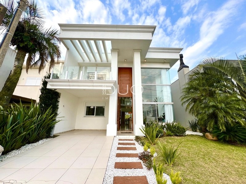 CASA NO CONDOMÍNIO LAS PALMAS EM XANGRI-LÁ