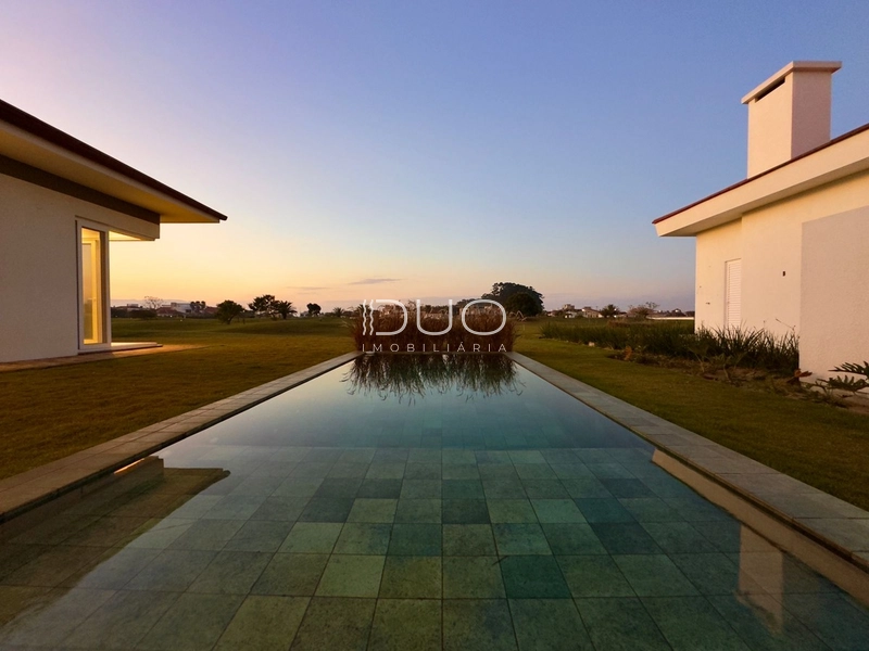 CASA NO CONDOMÍNIO GREEN VILLAGE EM XANGRI-LÁ: 13ª foto da galeria de imagens do imóvel