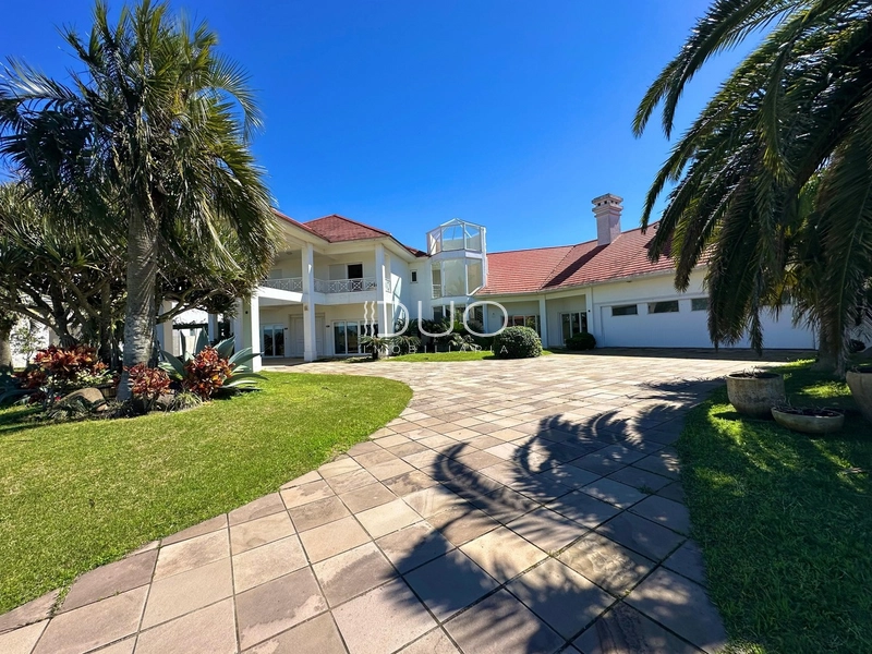 SOBRADO NO CONDOMÍNIO GREEN VILLAGE