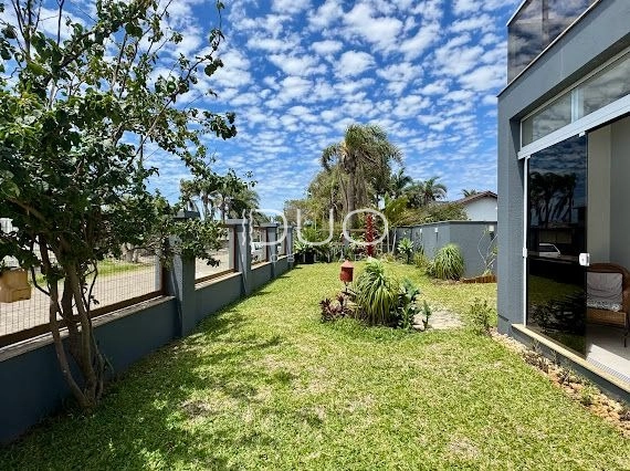 SOBRADO EM XANGRI-LÁ: 3ª foto da galeria de imagens do imóvel