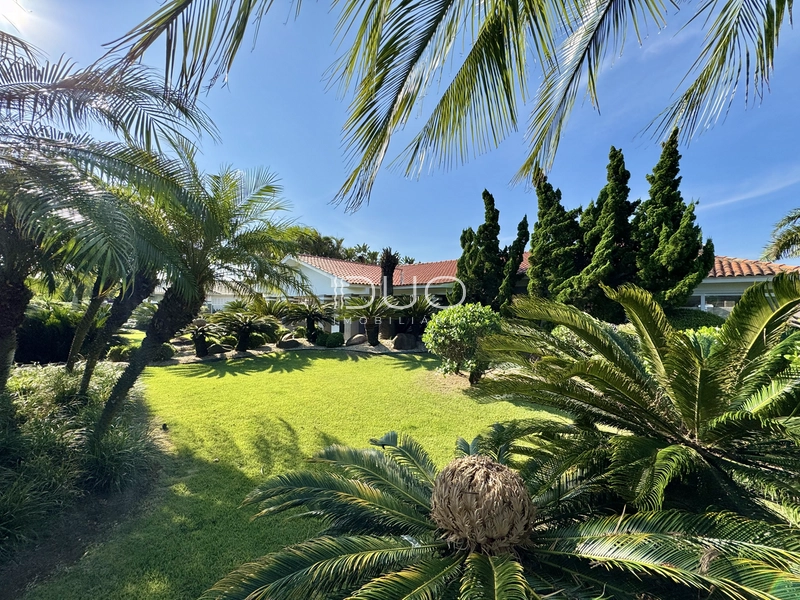 CASA EM XANGRI-LÁ: 5ª foto da galeria de imagens do imóvel