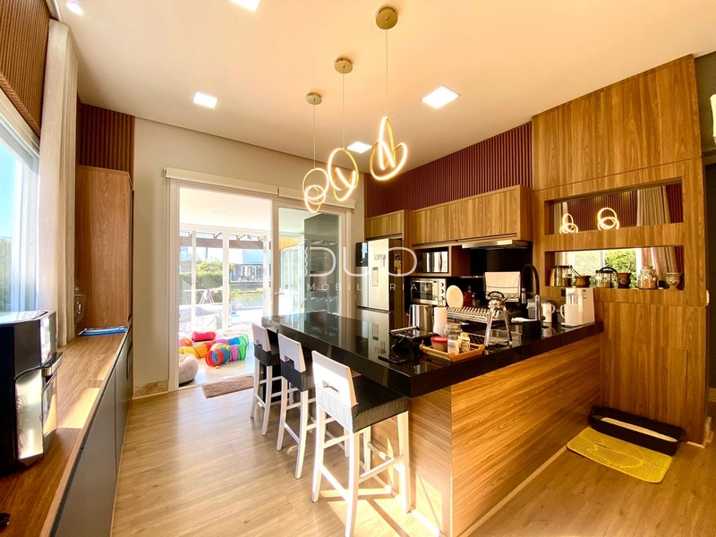 CASA NO CONDOMÍNIO RIVIERA EM XANGRI-LÁ: 7ª foto da galeria de imagens do imóvel