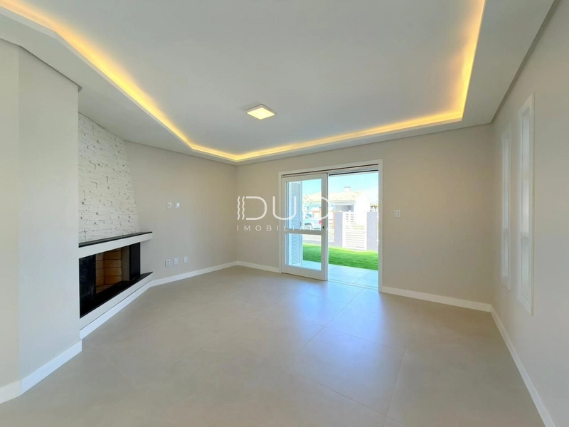 CASA EM XANGRI-LÁ: 5ª foto da galeria de imagens do imóvel