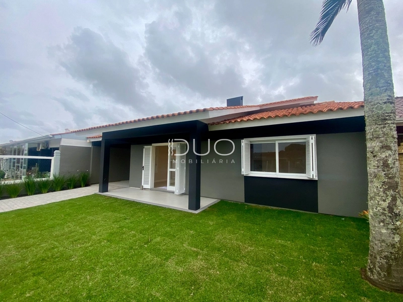 CASA EM XANGRI-LÁ: 4ª foto da galeria de imagens do imóvel