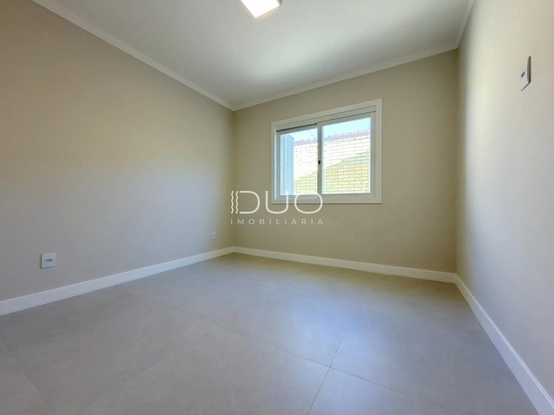 CASA EM XANGRI-LÁ: 12ª foto da galeria de imagens do imóvel