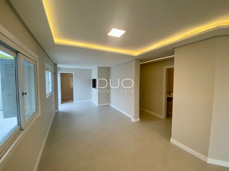 CASA EM XANGRI-LÁ: 8ª foto da galeria de imagens do imóvel