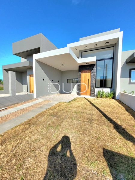 CASA 3 DORMITÓRIOS (1 SUÍTE) + ROOFTOP