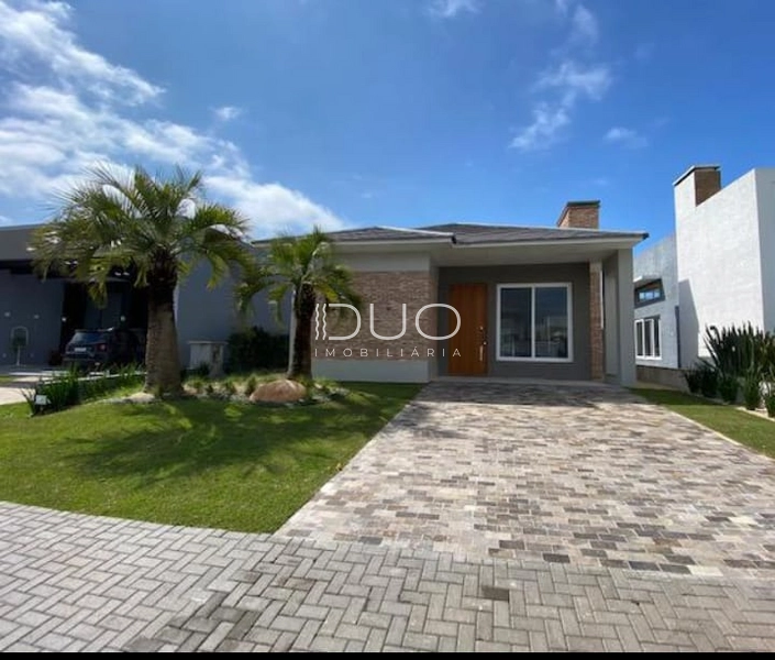 CASA NO CONDOMÍNIO DUBAI RESORT