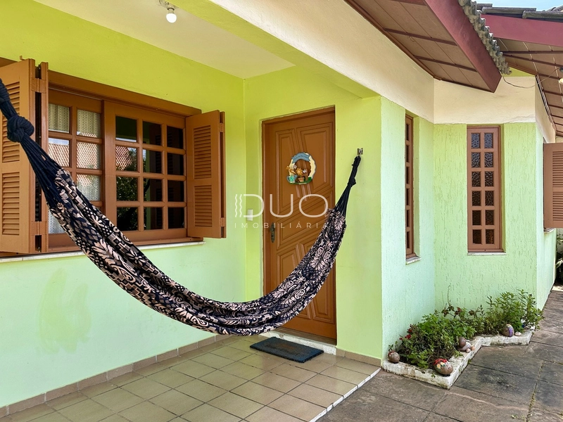 CASA EM XANGRI-LÁ: 4ª foto da galeria de imagens do imóvel
