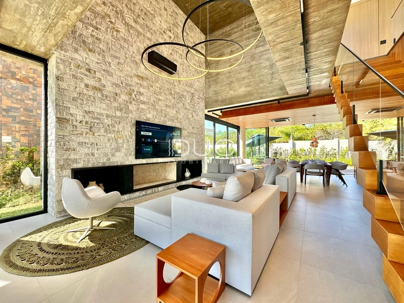 SOBRADO EM CONDOMÍNIO A BEIRA MAR