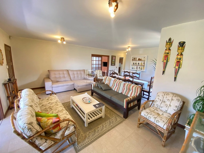 CASA EM XANGRI-LÁ: 8ª foto da galeria de imagens do imóvel
