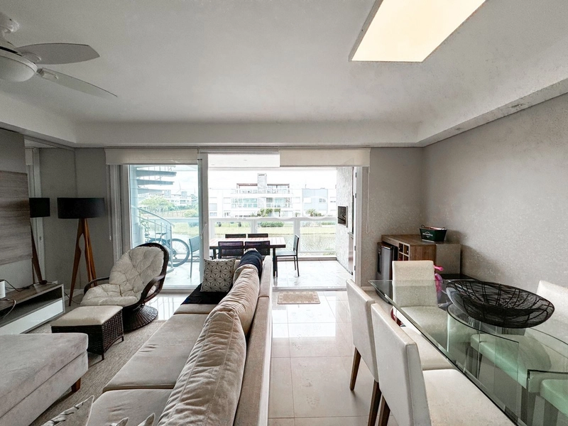 CASA NO CONDOMÍNIO ROSSI ATLÂNTIDA EM XANGRI-LÁ: 8ª foto da galeria de imagens do imóvel