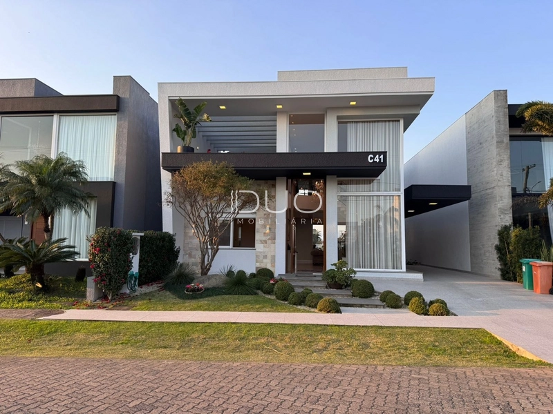 SOBRADO NO CONDOMÍNIO CAPÃO ILHAS RESORT