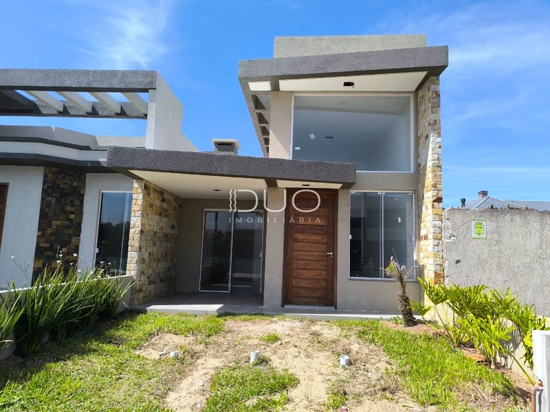 CASA NO JARDIM BEIRA MAR EM CAPÃO DA CANOA