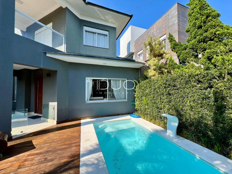 SOBRADO NO CONDOMÍNIO CONDADO DE CAPÃO