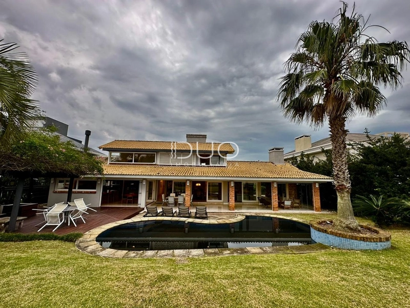 SOBRADO NO CONDOMÍNIO ATLÂNTIDA ILHAS PARK