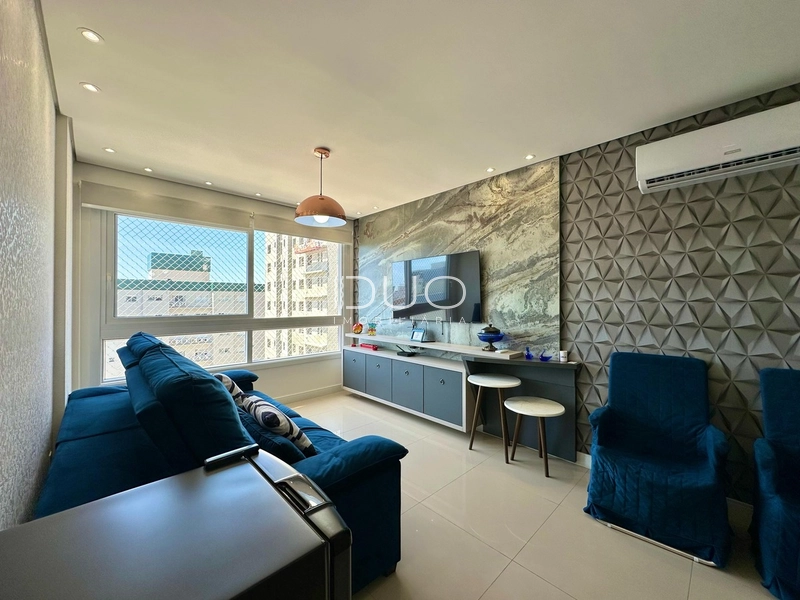 APARTAMENTO À VENDA! NO BAIRRO NAVEGANTES PRONTO PARA MORAR OU VERANEA