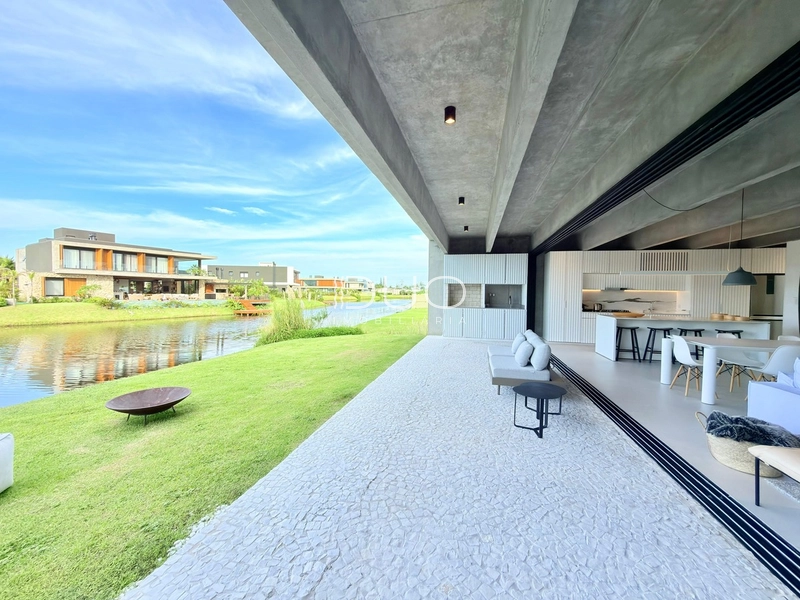 SOBRADO NO CONDOMÍNIO SENSE SOBRADO BEIRA LAGO  À VENDA: 18ª foto da galeria de imagens do imóvel