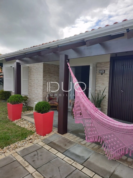 CASA EM XANGRI-LÁ: 4ª foto da galeria de imagens do imóvel