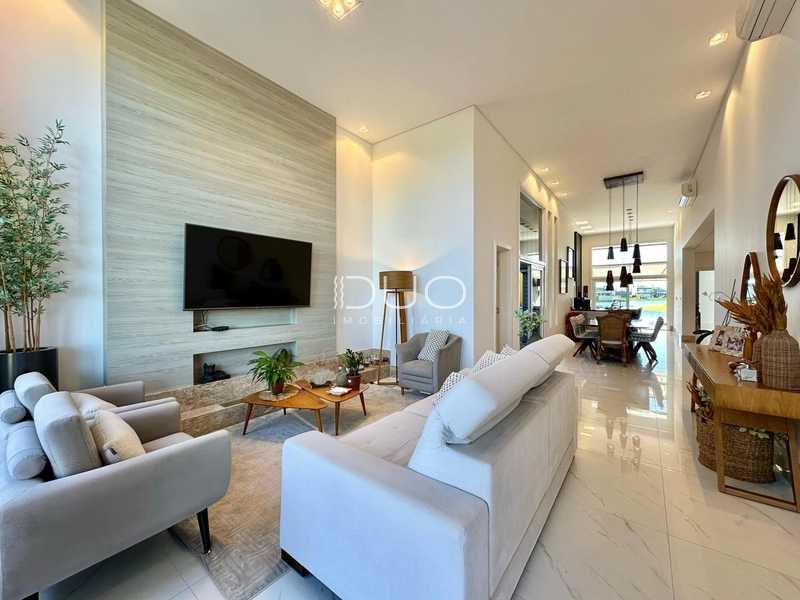 CASA NO CONDOMÍNIO RIVIERA EM XANGRI-LÁ: 2ª foto da galeria de imagens do imóvel
