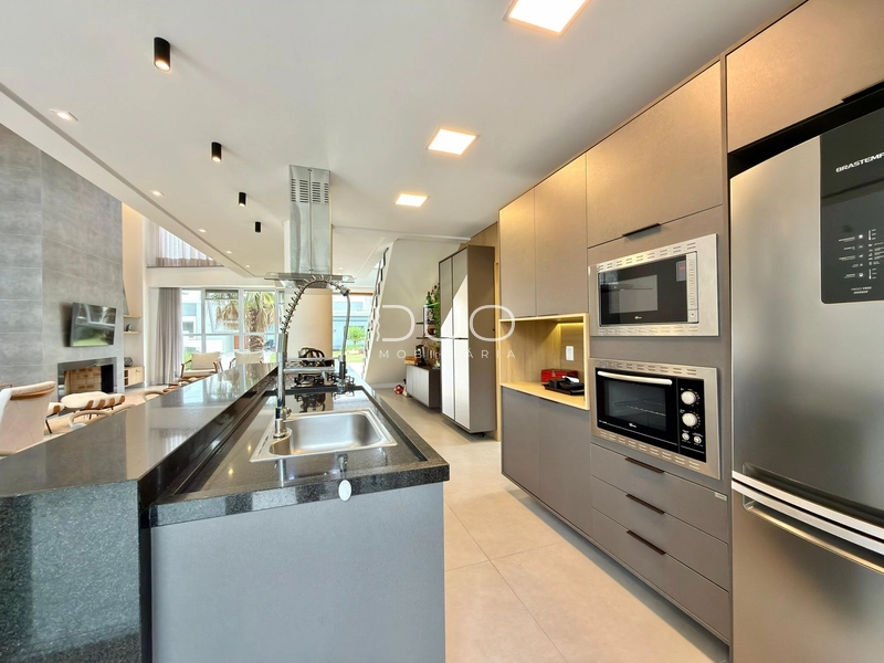 SOBRADO NO CONDOMÍNIO BLUE EM XANGRI-LÁ: 9ª foto da galeria de imagens do imóvel