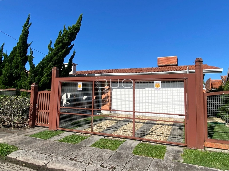 CASA EM XANGRI-LÁ: 4ª foto da galeria de imagens do imóvel
