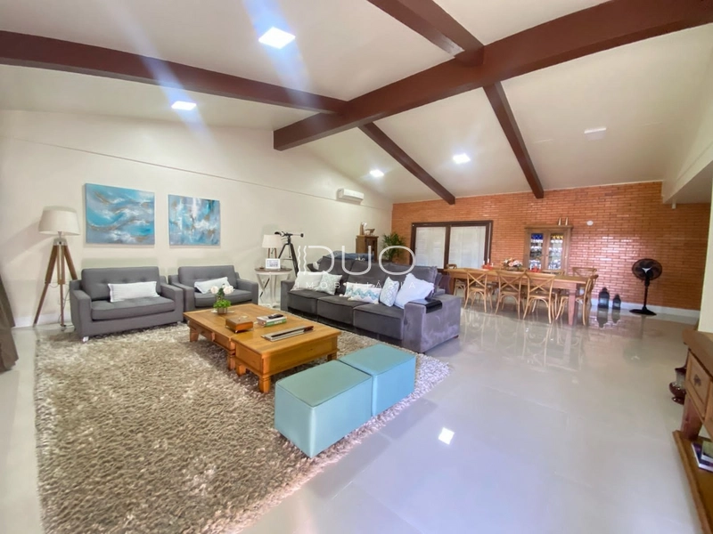 CASA EM XANGRI-LÁ: 8ª foto da galeria de imagens do imóvel