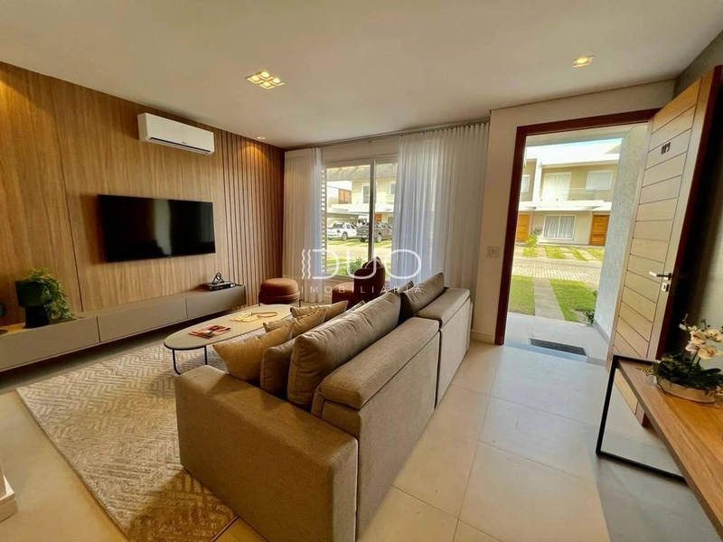 SOBRADO NO CONDOMÍNIO MURANO RESORT EM CAPÃO DA CANOA!