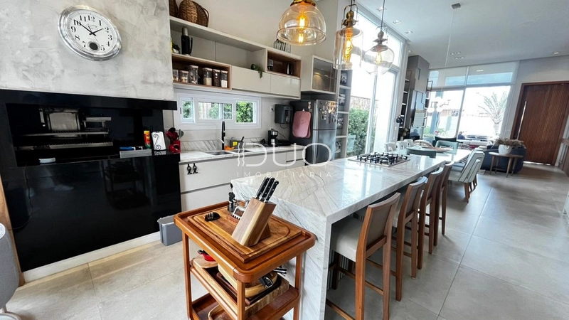 CASA COM  4 DORMITÓRIOS O CNDOMÍNIO SEA COAST: 8ª foto da galeria de imagens do imóvel